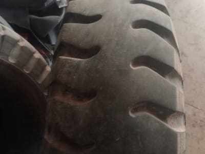 9.00-16 Large Lorry Tyre for Sale 9.00-16 Large Lorry Tyre for Sale