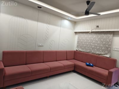 8 seater sofa with 2 puffylies 8 seater sofa with 2 puffylies