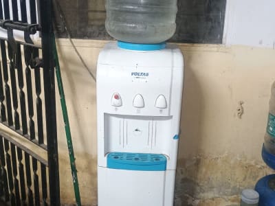 Voltas floor-standing water cooler Voltas floor-standing water cooler