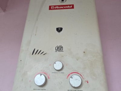 Racold gas geyser 6 litre used Racold gas geyser 6 litre used