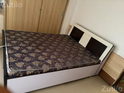 Double bed with mattress Double bed with mattress