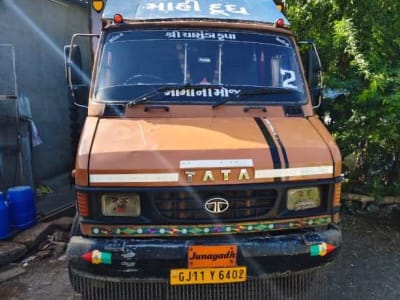 Tata 709 2010 Diesel Milk Van with New Tyres Tata 709 2010 Diesel Milk Van with New Tyres