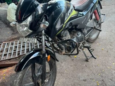 2017 Honda Black Commuter Motorcycle 2017 Honda Black Commuter Motorcycle