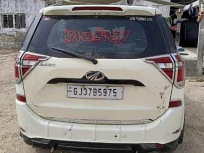 2018 Mahindra XUV500 Diesel SUV 2018 Mahindra XUV500 Diesel SUV