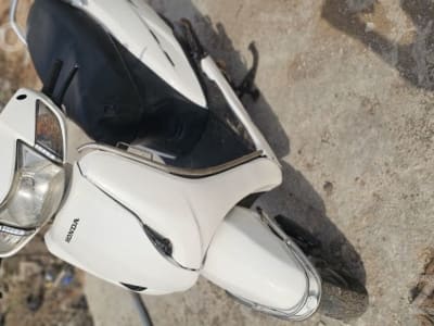 Honda Activa 2013 White Scooter Honda Activa 2013 White Scooter
