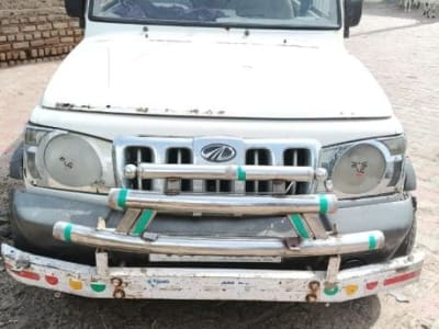Mahindra Bolero 2009, 4th Owner Mahindra Bolero 2009, 4th Owner