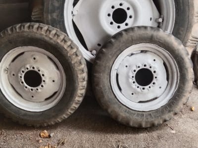 Tractor Tyres 13.6-28, 2 Small 2 Large