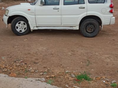 Mahindra Scorpio 2008 White SUV Mahindra Scorpio 2008 White SUV
