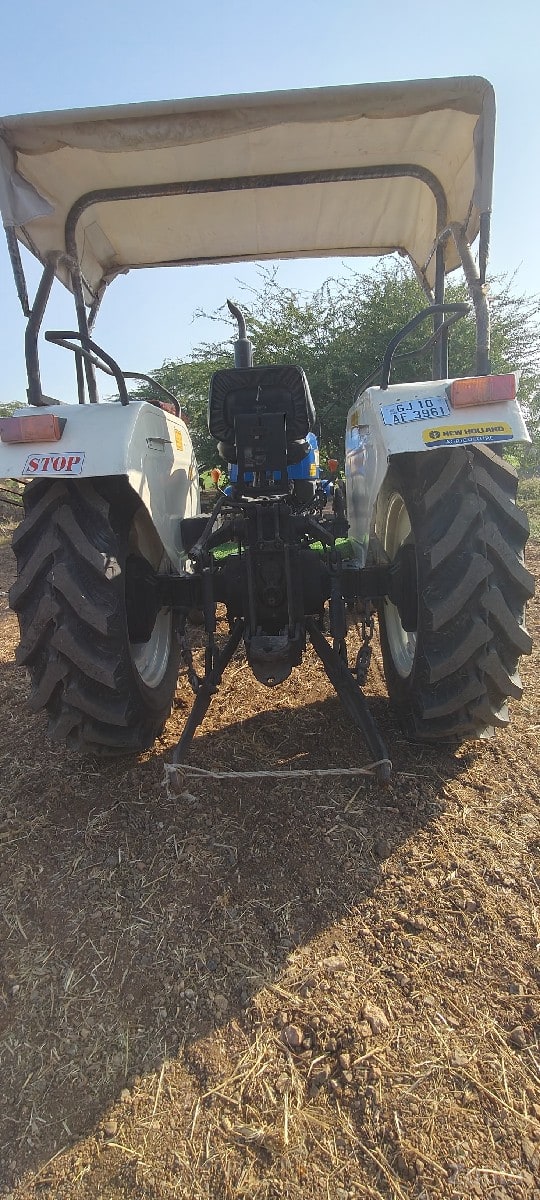 new holland 3230 - Tractors - Patan City - Image 2