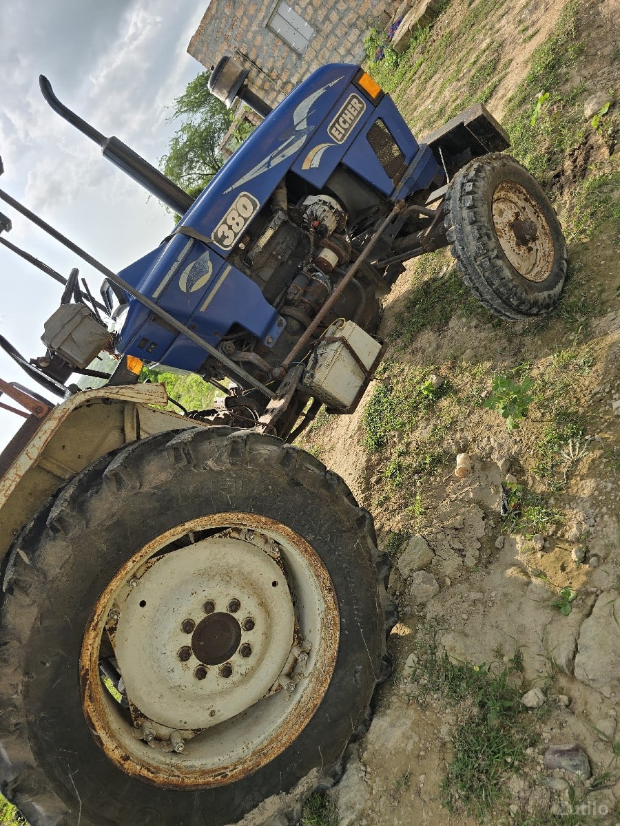 ટ્રેક્ટર વેચવાનું છે  380