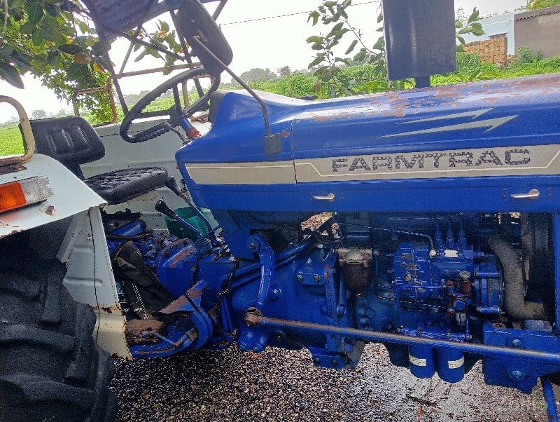 2012model - Tractors - Jasdan Road Area - Image 2