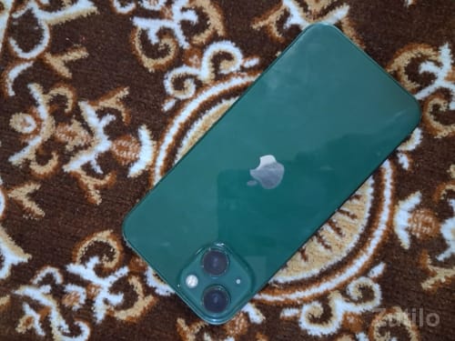 iPhone 13 iPhone 13