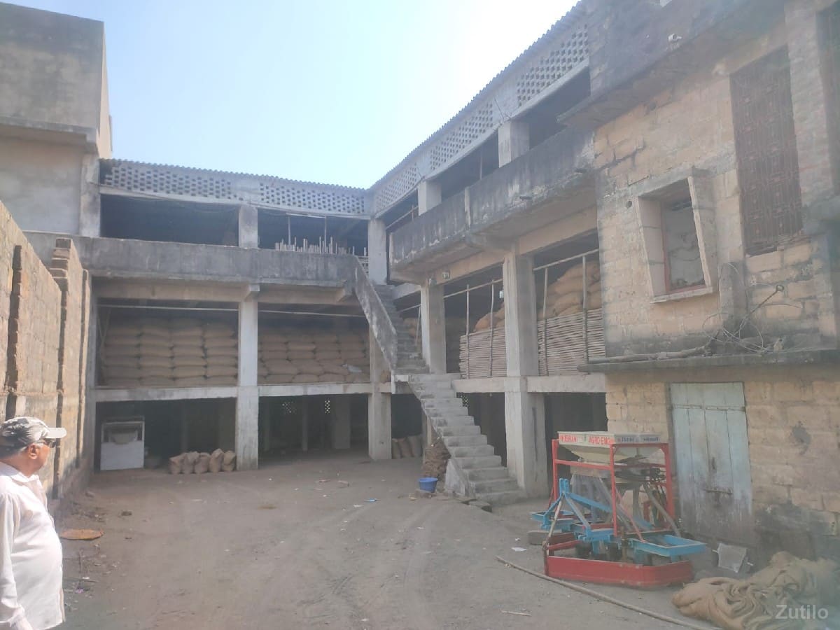 *જમીન લે વેચ માટે સંપર્ક કરો* - Land & Plots - Jamjodhpur - Image 4