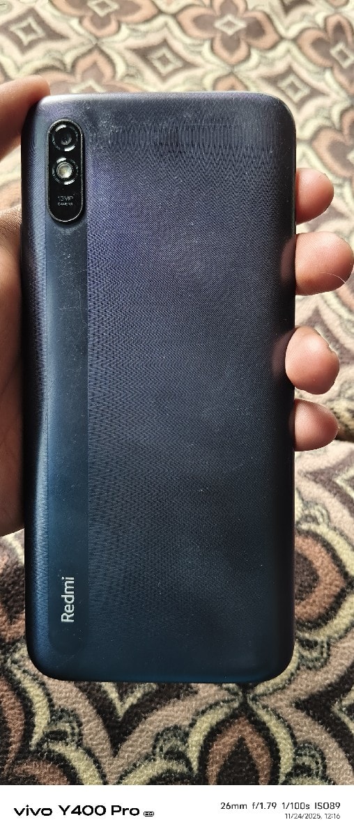mobile વેચવાનો છે redmi 9a 2.32