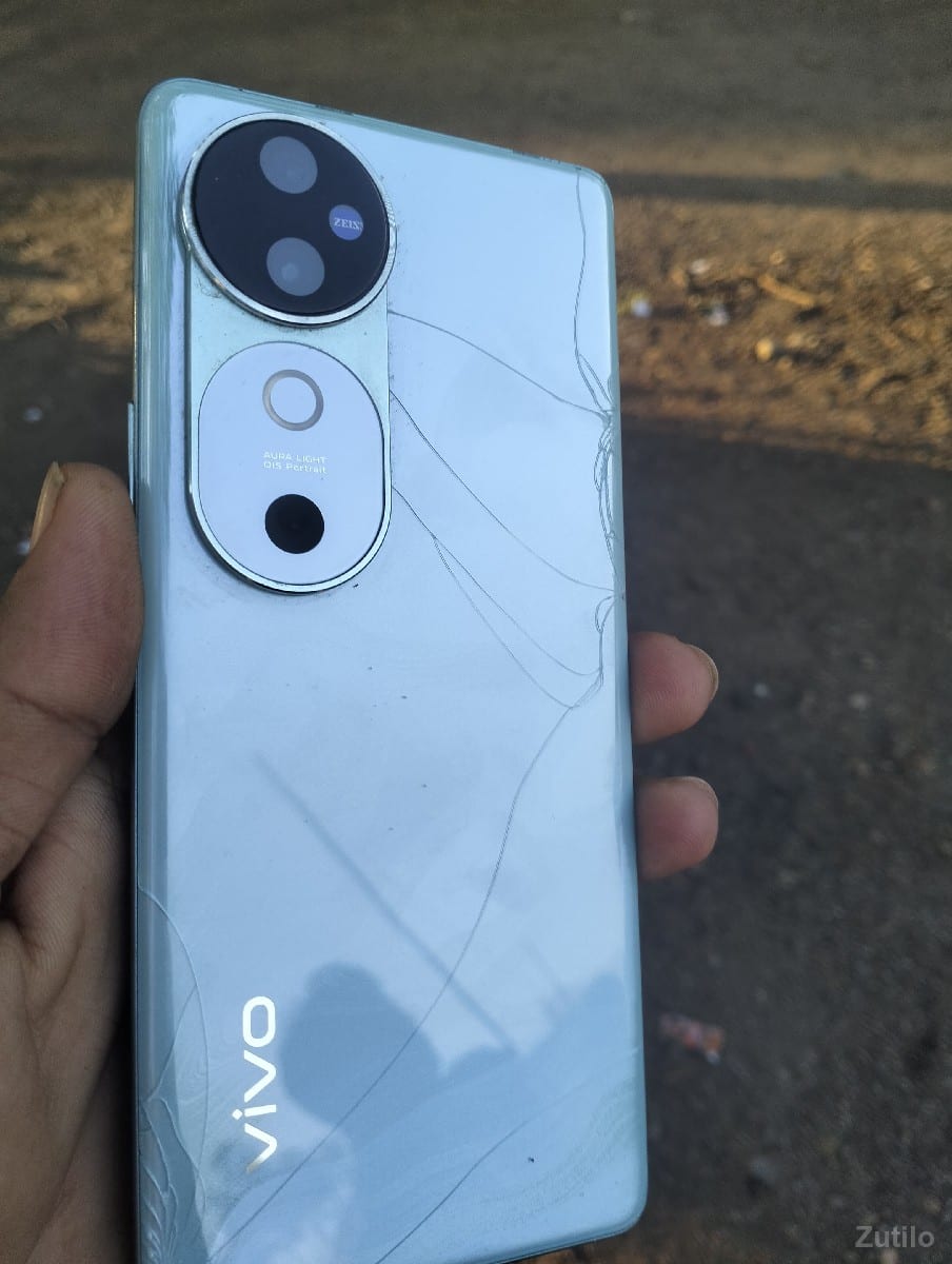 Vivo V 40 - Mobile Phones - Gadhada - Image 3