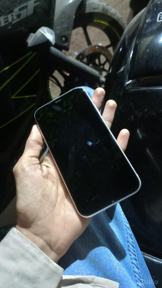 i phone 11 - Mobile Phones - Rajkot City - Image 2