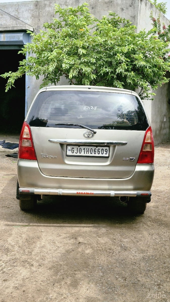 innova - Cars - Gandhinagar City - Image 5