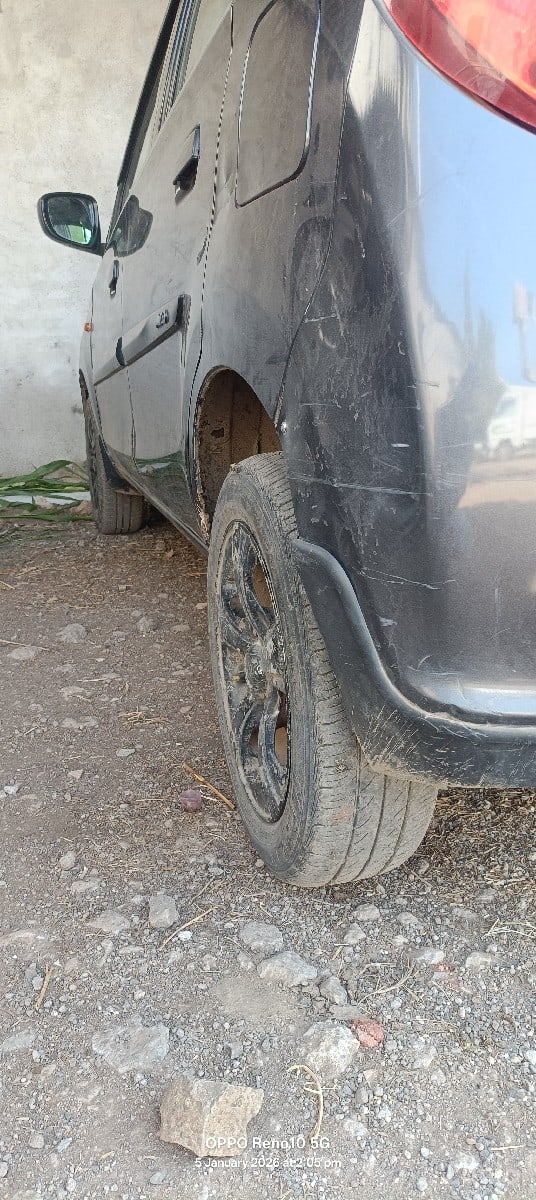 ફોર વ્હીલ car 🚗 વેચવાની છે - Cars - Dwarka - Image 2