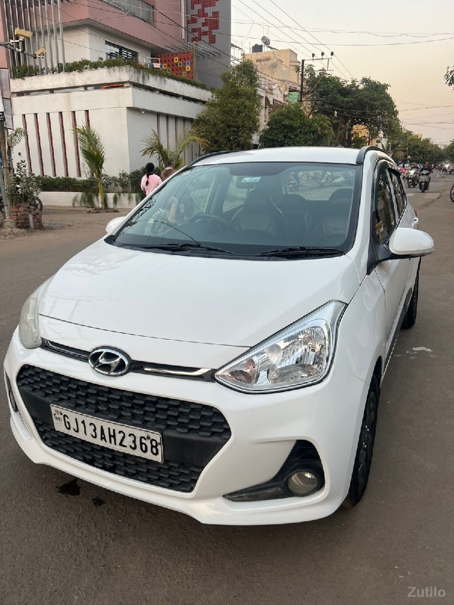 વેચવાની છે