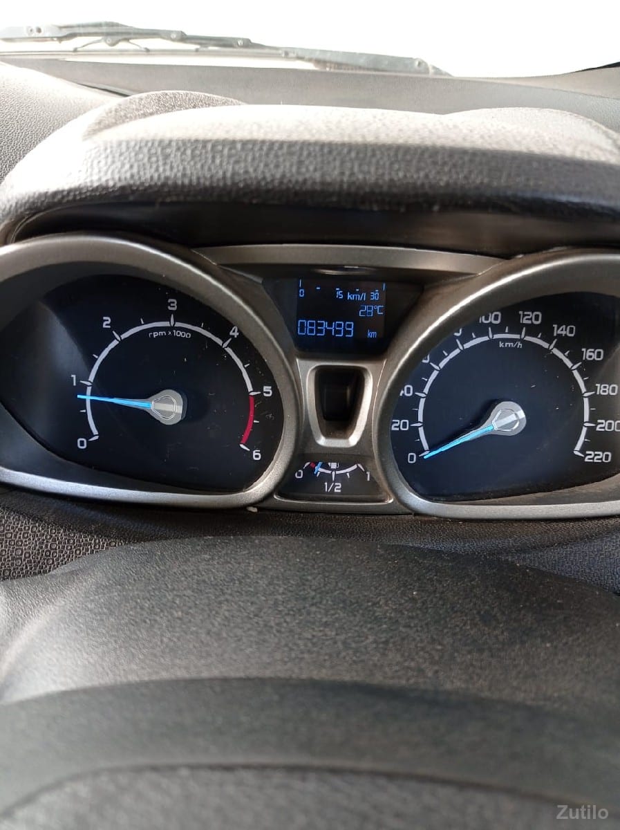 ford ecosport taitanium 2015 - Cars - Junagadh City - Image 2