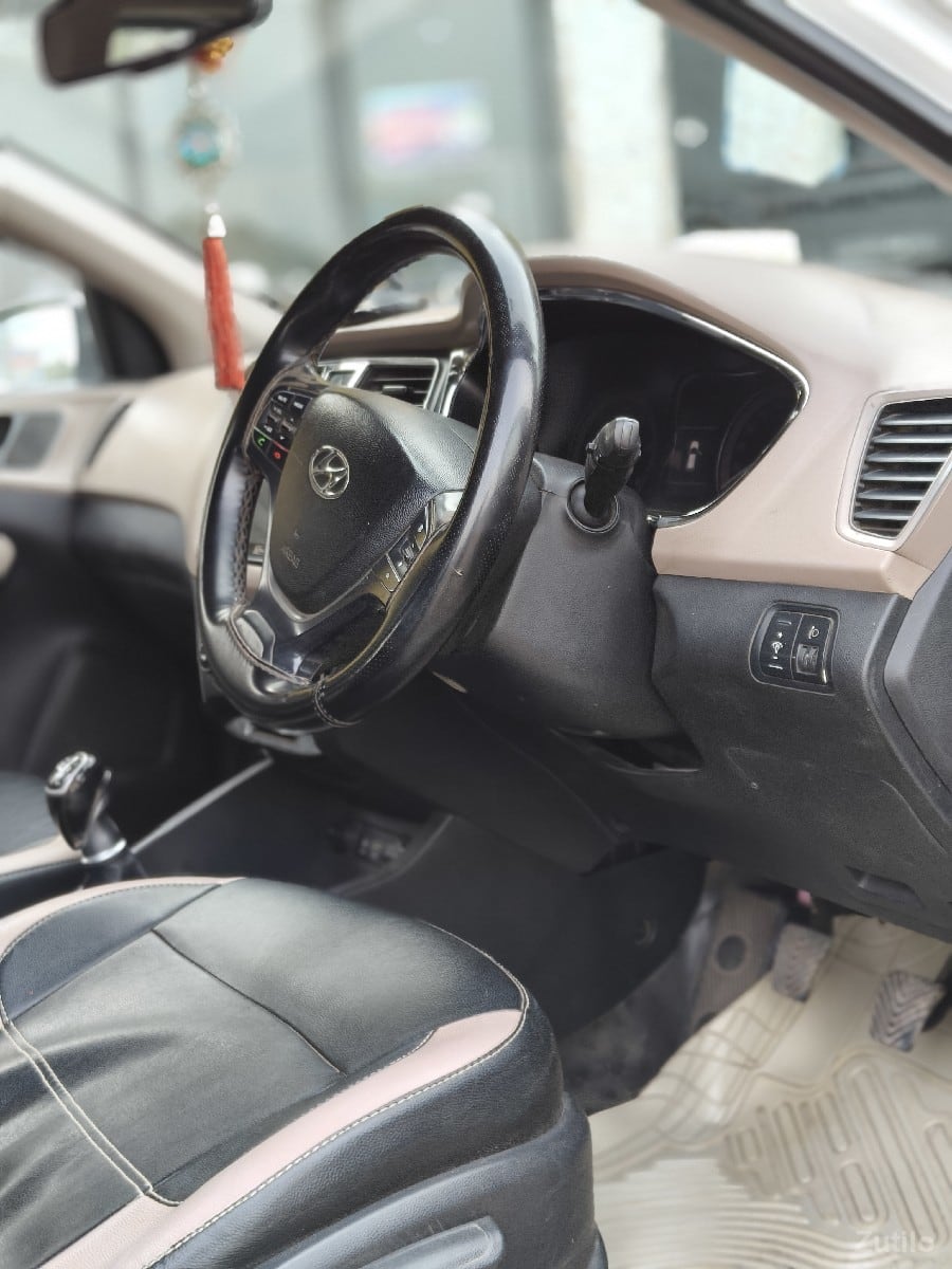 Hyundai I20 asta top model - કાર - કેશોદ - Image 3