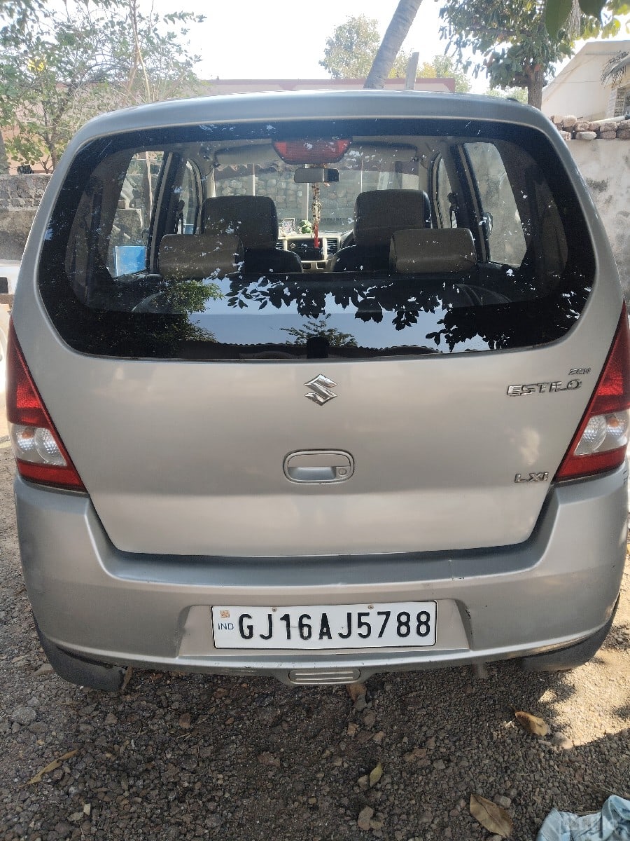 ફોર વ્હીલર વેચવાની છે..