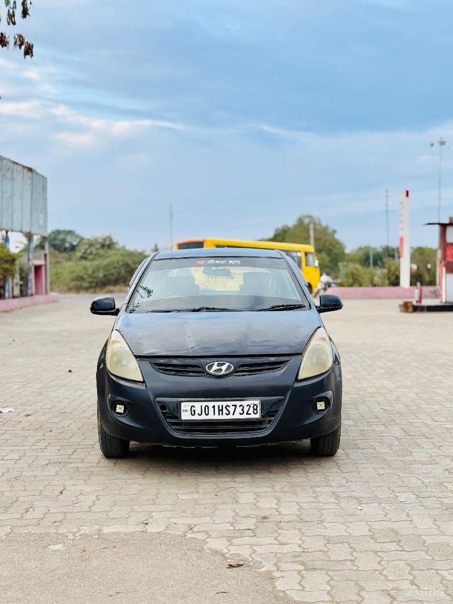 i20 megna petrol cng - કાર - દ્વારકા - Image 4