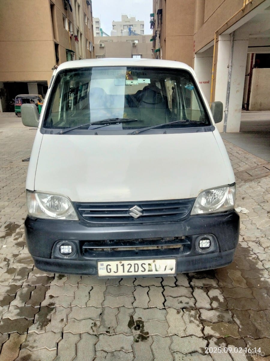 ઇક્કો કાર વેચવાની છે ઇક્કો કાર વેચવાની છે