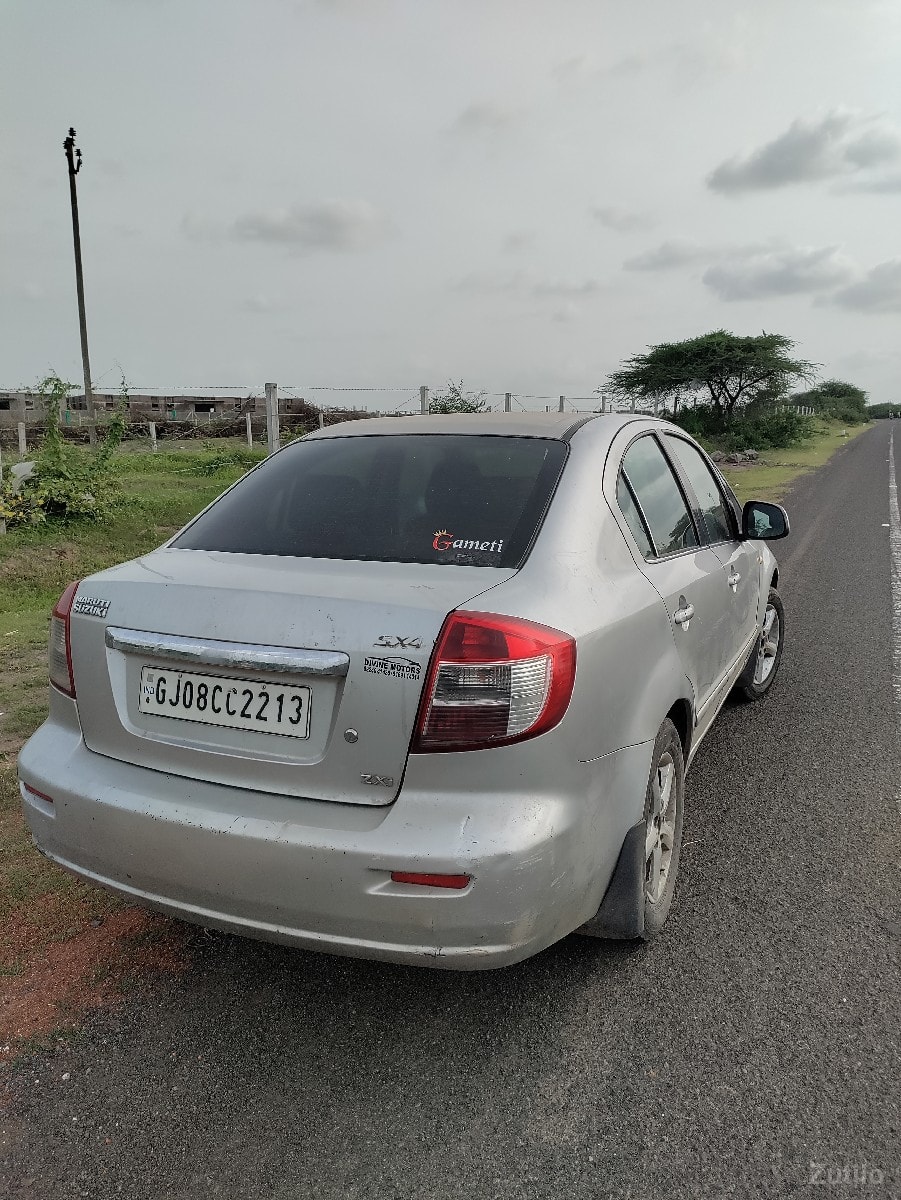 Sx4 Zxi Top Model - કાર - લાલપુર - Image 2