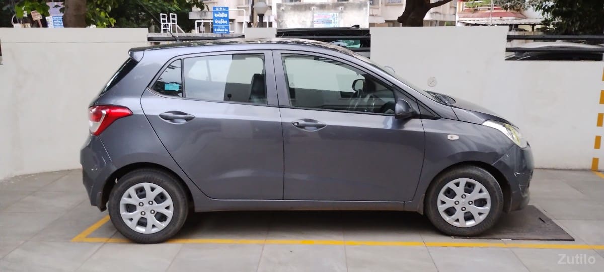 hyundai grand i10 Automatic CNG - Cars - Rajkot City - Image 3