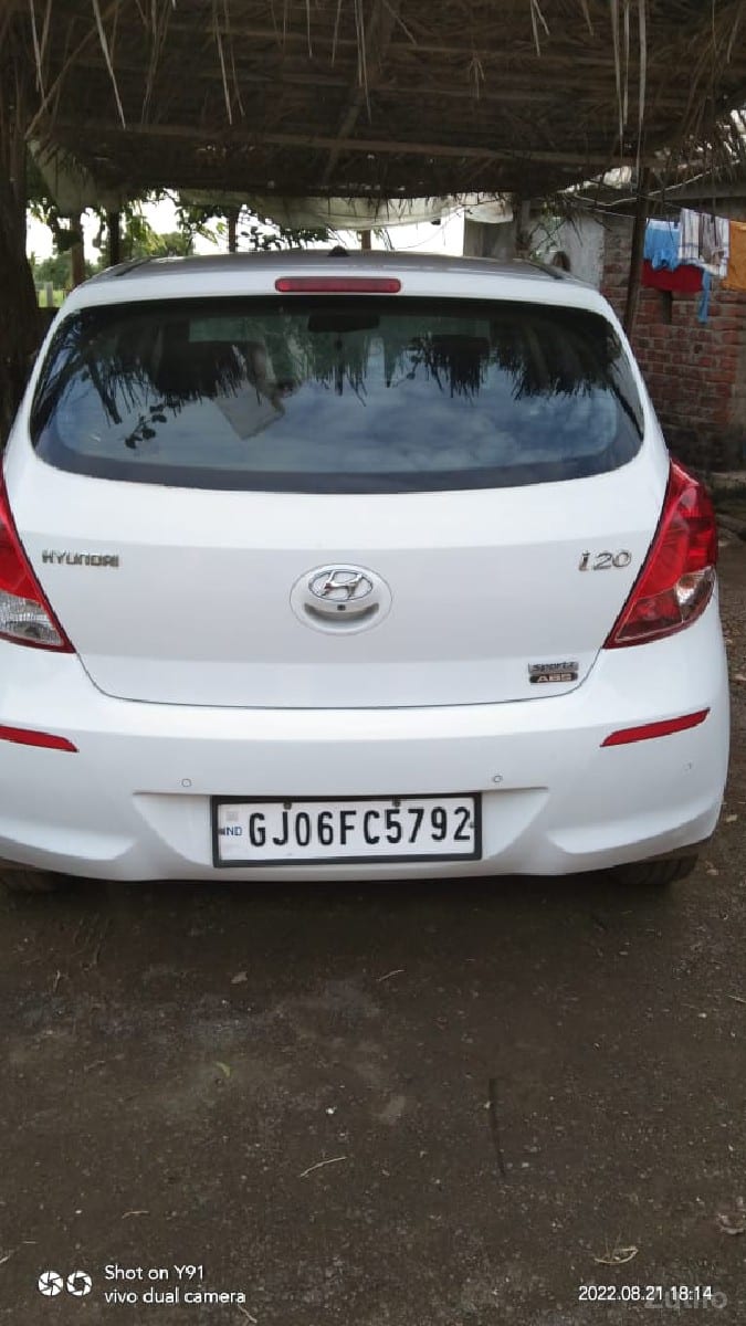 i20 SPORTZ 1.4 - Cars - Dwarka - Image 2