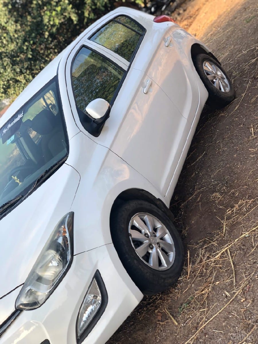 i20 SPORTZ 1.4 - Cars - Dwarka - Image 3
