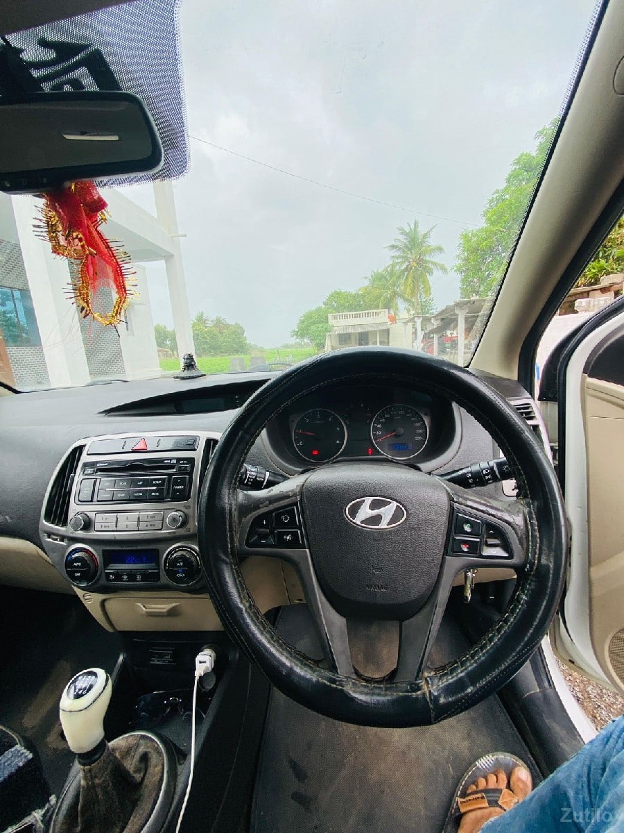 i 20 - Cars - Gandhinagar City - Image 3