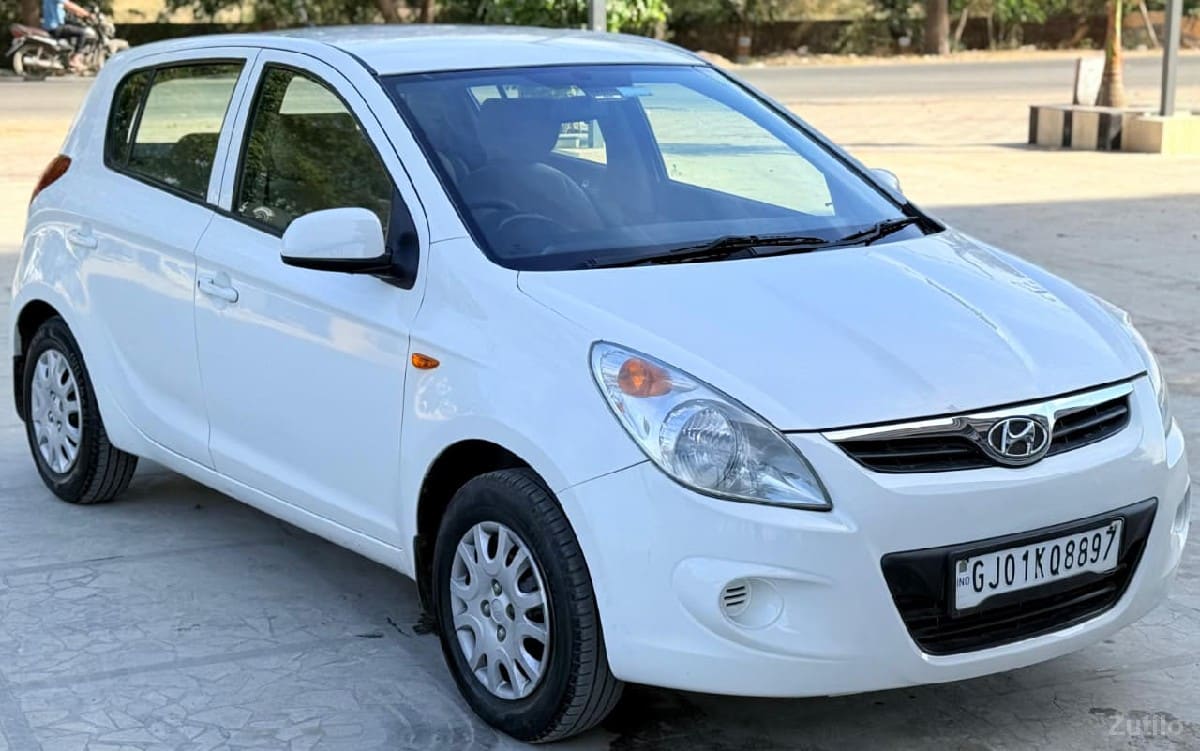 I20 Magna Petrol / Cng - Cars - Keshod - Image 4