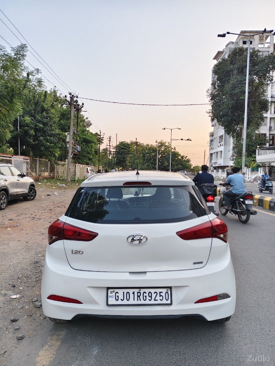 i20 elite cng - Cars - Jamnagar City - Image 3