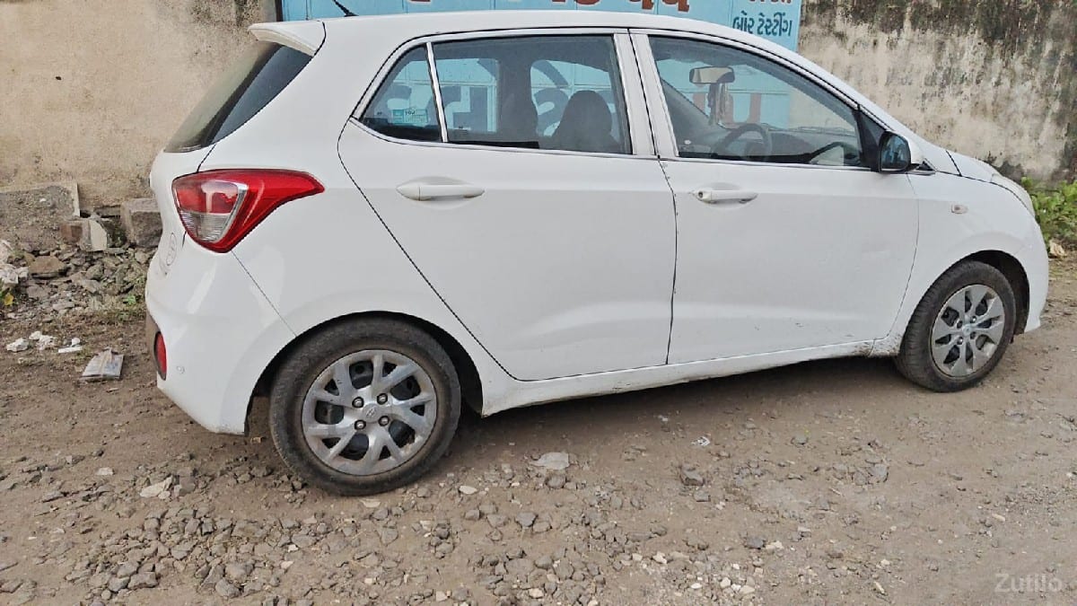 Grand i10, 1 owner, Petrol+cng - કાર - કેશોદ - Image 2