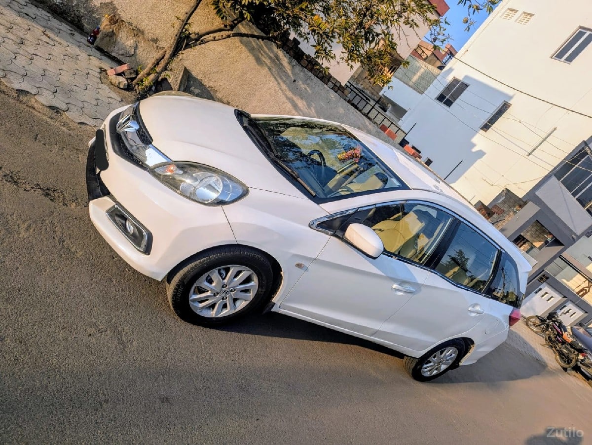 Honda mobilio diesel 1st owner - Cars - Bhavnagar City - Image 3