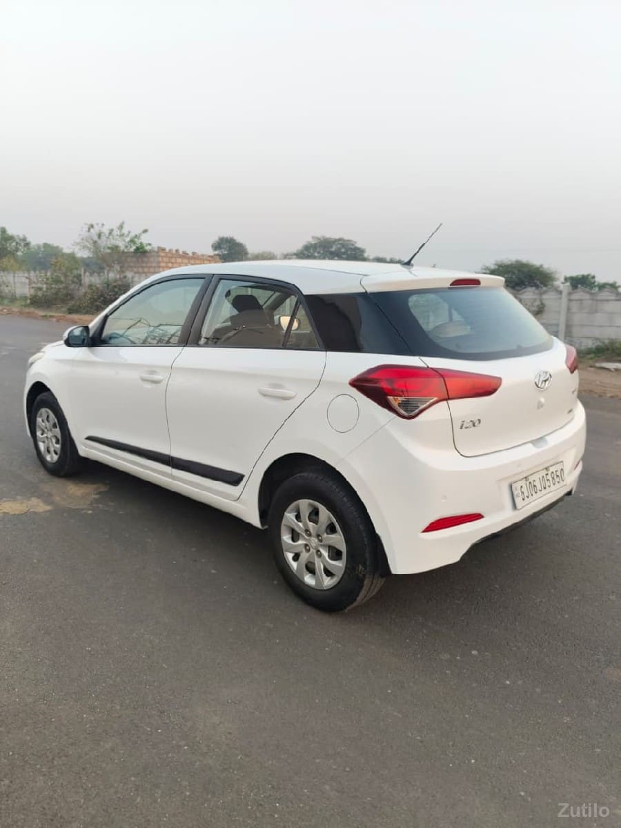 Hyundai i20
7228877902 - કાર - રાજકોટ શહેર - Image 3