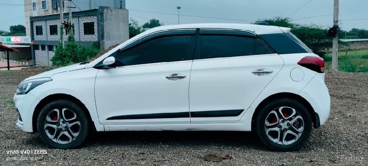 i20