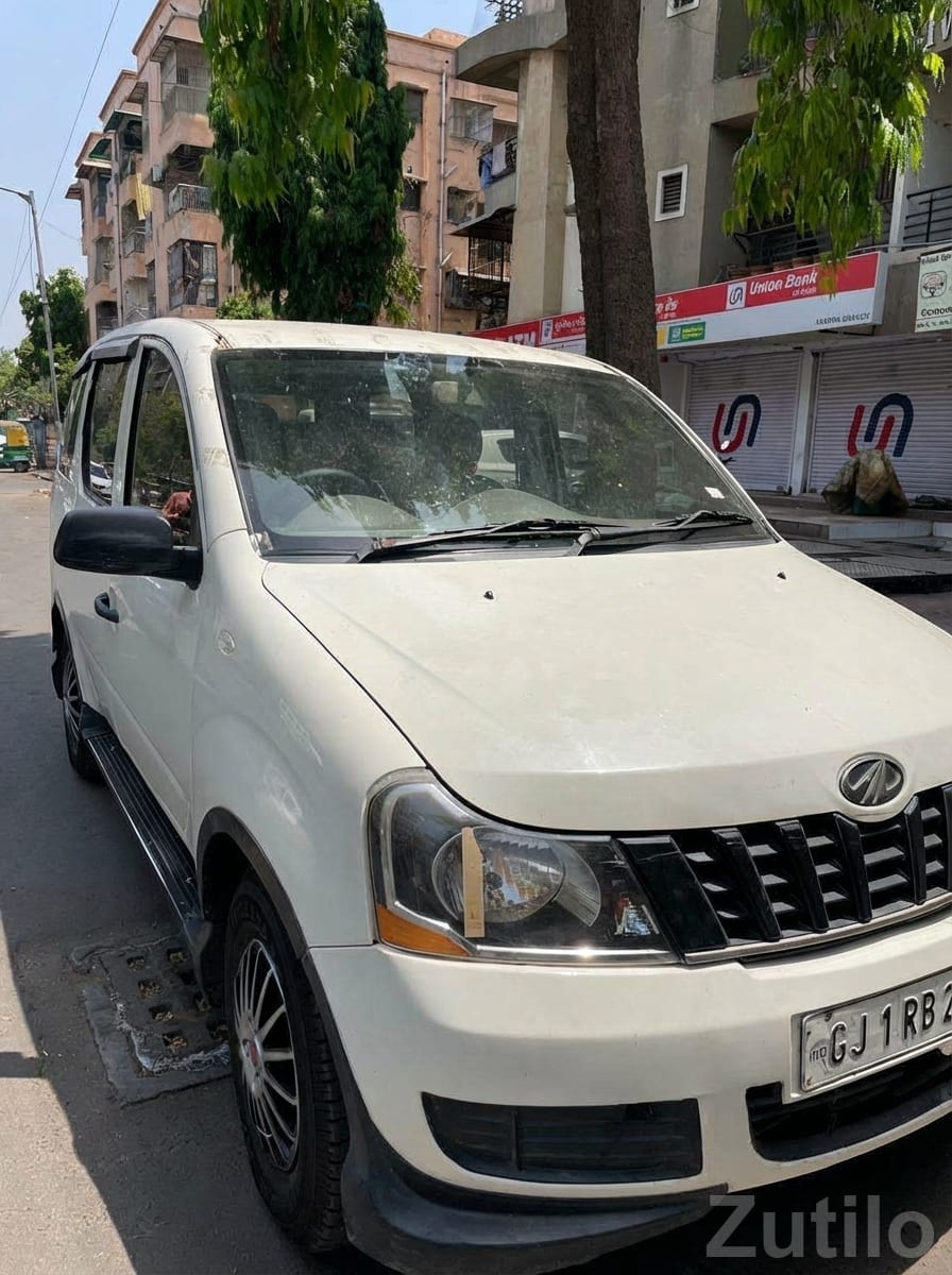 Mahindra Xylo 2013 D4 Diesel White Mahindra Xylo 2013 D4 Diesel White