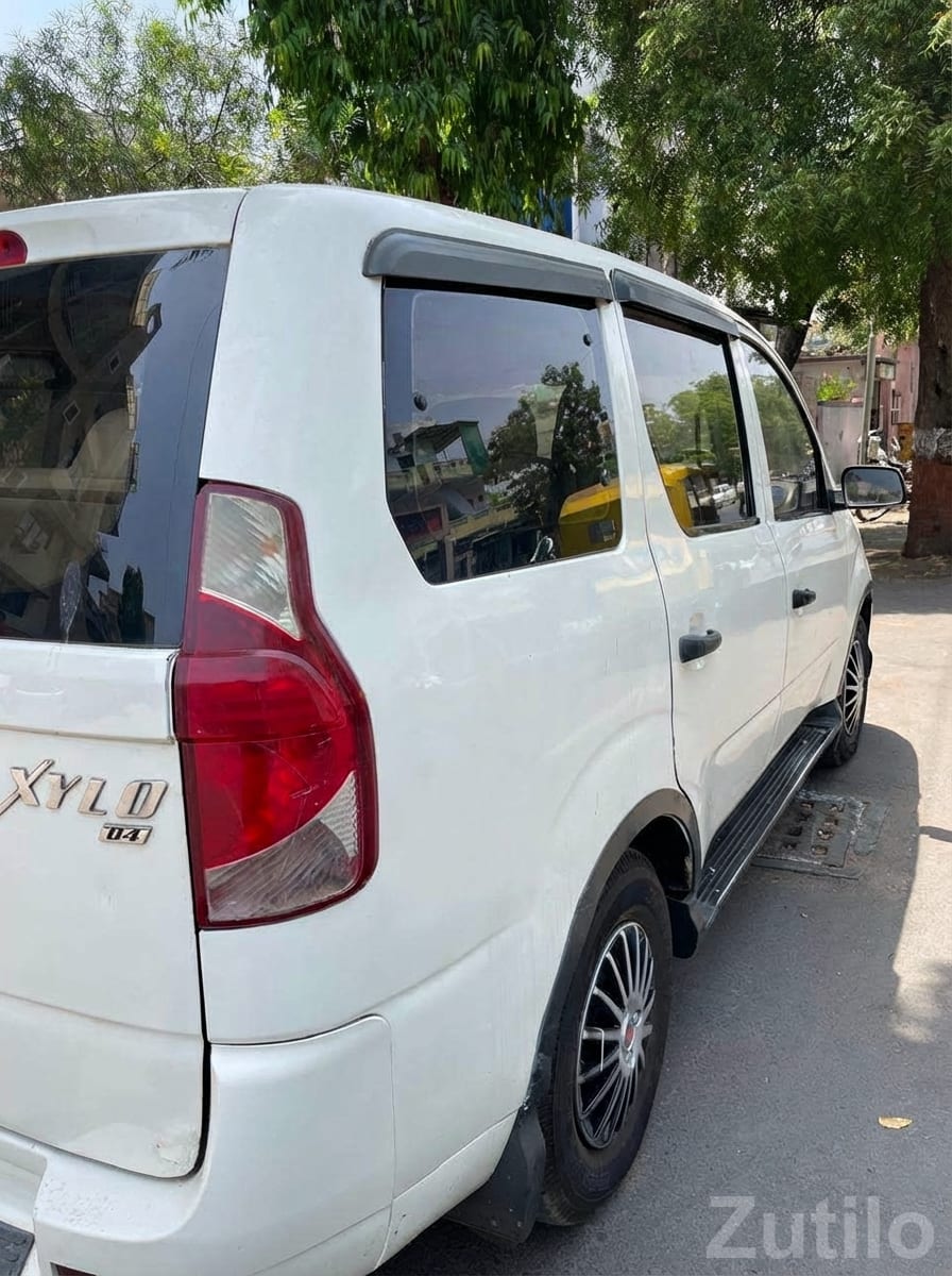 Mahindra Xylo 2013 D4 Diesel White - Cars - Ahmedabad City - Image 2