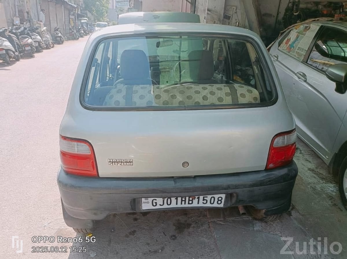 Used Silver Compact City Car - કાર - અમદાવાદ શહેર - Image 2