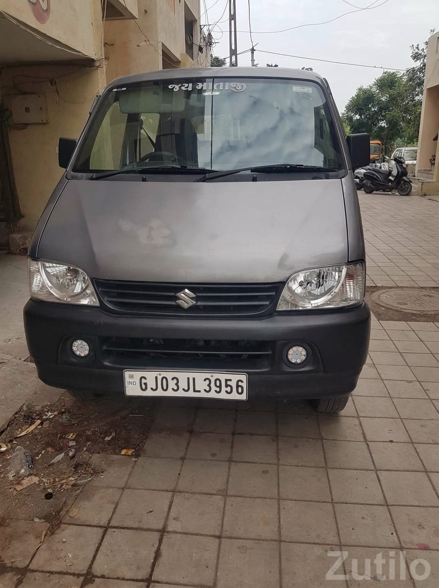 Maruti Eeco Grey – Reliable Family Van