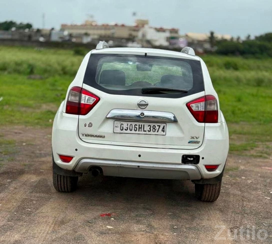 2014 Nissan Terrano XV Diesel White SUV - Cars - Junagadh City - Image 3