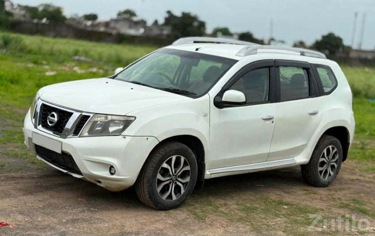 2014 Nissan Terrano XV Diesel White SUV - Cars - Junagadh City - Image 4