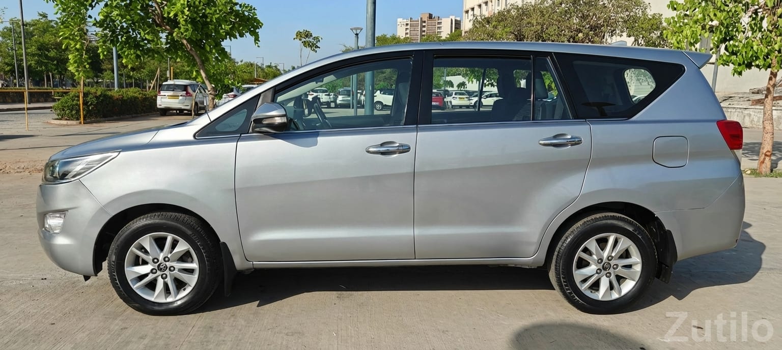 Toyota Innova Crysta Silver MPV - Cars - Ahmedabad City - Image 2