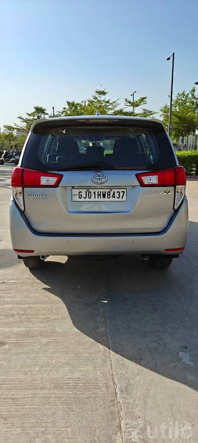 Toyota Innova Crysta Silver MPV - Cars - Ahmedabad City - Image 4