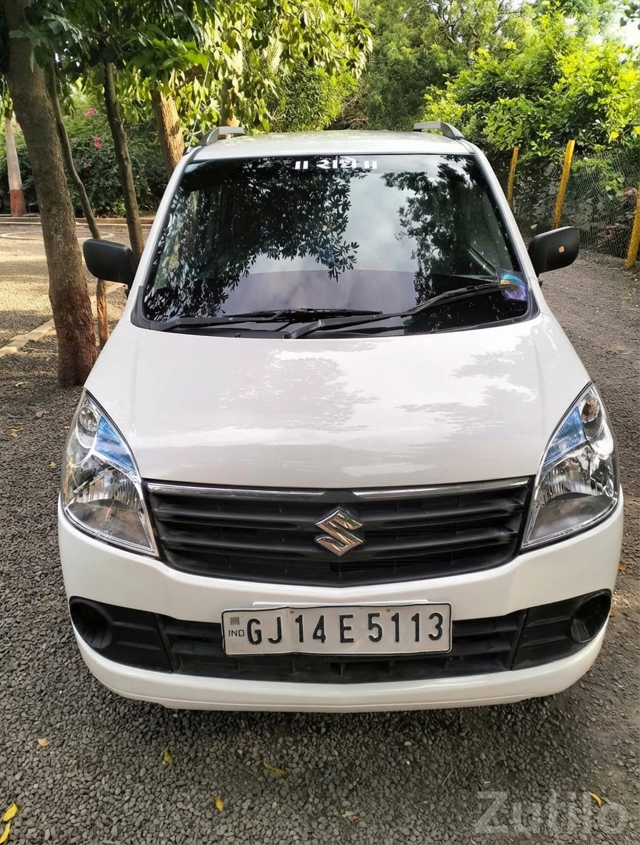White Maruti WagonR with Alloy Wheels - કાર - અમરેલી - Image 2