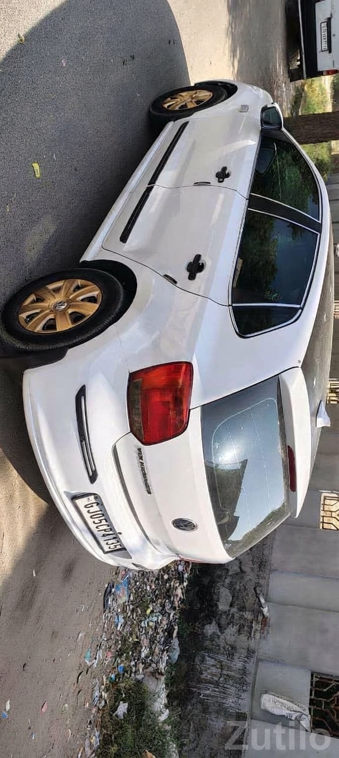 Volkswagen Polo 1.2 CNG Petrol White - Cars - Siddhpur - Image 2
