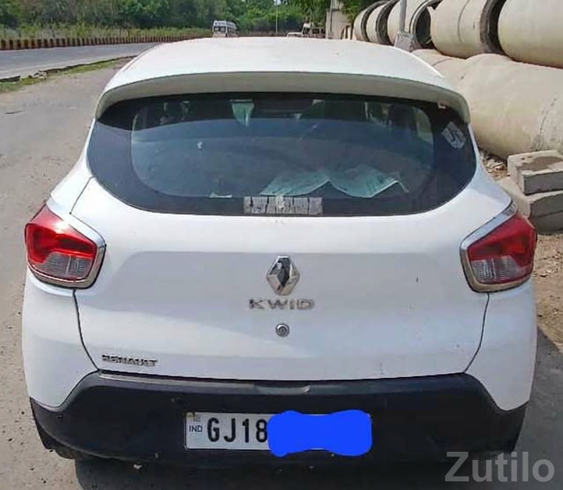 Renault Kwid with Clean Fabric Interior - કાર - અમદાવાદ શહેર - Image 4
